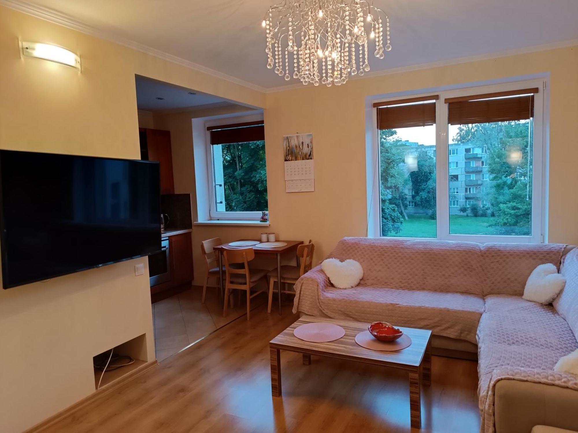 Quiet Dzelzavas Street Apartment Riga Bagian luar foto